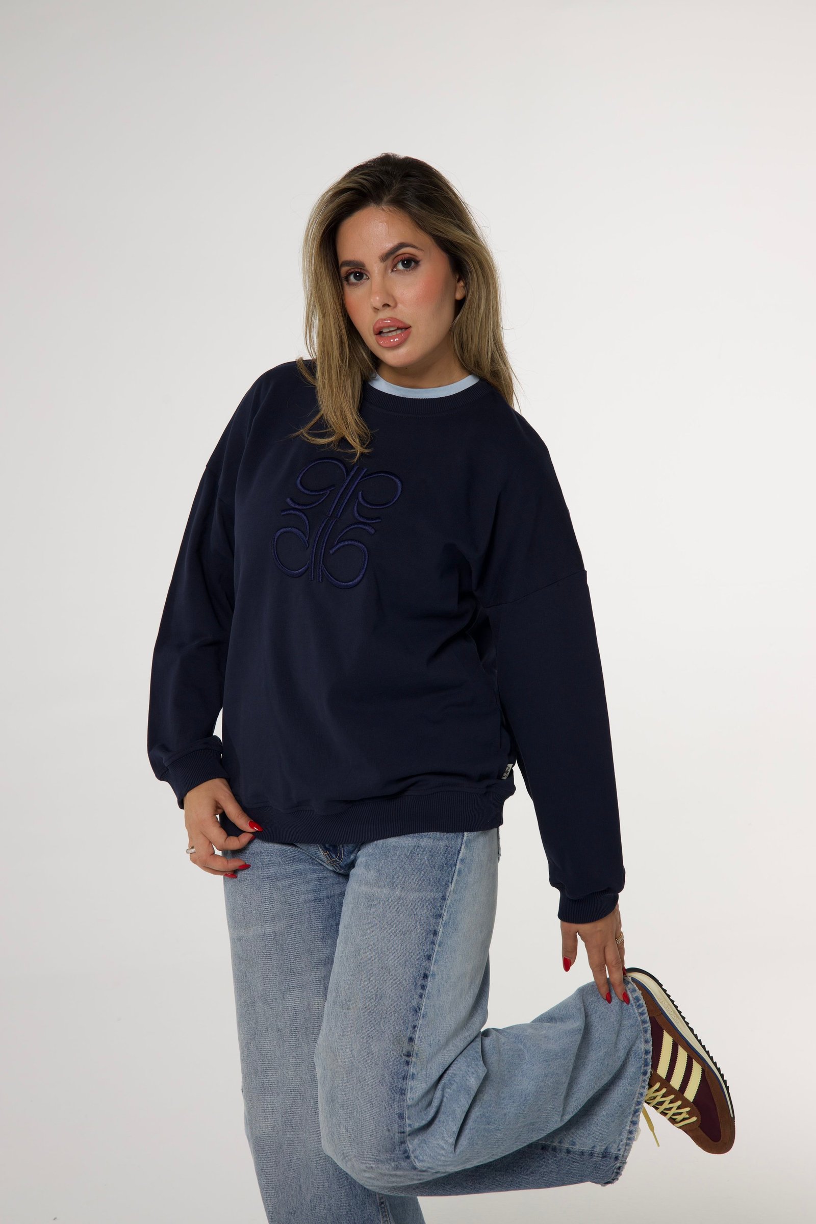 IMG_3377_cc80e3ab-11bf-4c8f-952b-d3cd5ac995ba Sweat en Moleton Bleu - Image 1